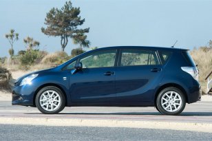 Toyota Verso 2009 - 2013