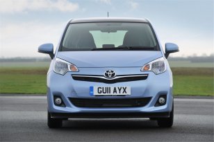 Toyota Verso S 2011 - 2013