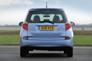 Toyota Verso S 2011 - 2013