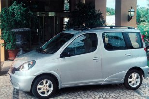 Toyota Yaris Verso 2000 - 2005