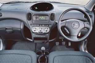 Toyota Yaris Verso 2000 - 2005