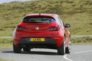 Vauxhall Astra GTC 2011 - 2016