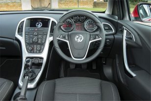 Vauxhall Astra J 2009 - 2015