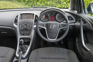 Vauxhall Astra J Sport Tourer 2010 - 2016