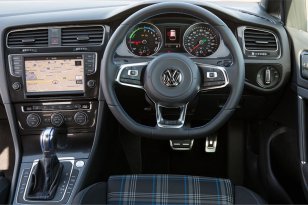 Volkswagen Golf VII GTE 2015