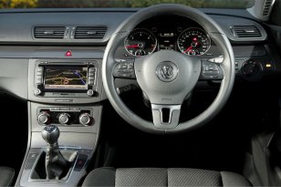 Volkswagen Passat B6 2005 - 2011