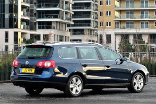 Volkswagen Passat B6 2005 - 2011