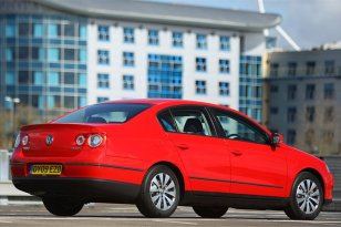 Volkswagen Passat B6 2005 - 2011