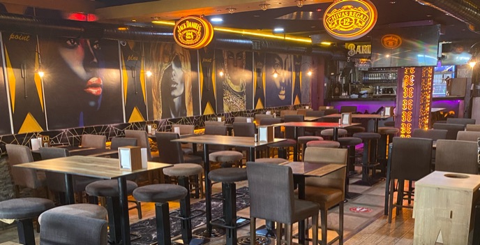 Bayan karşılama hostesti