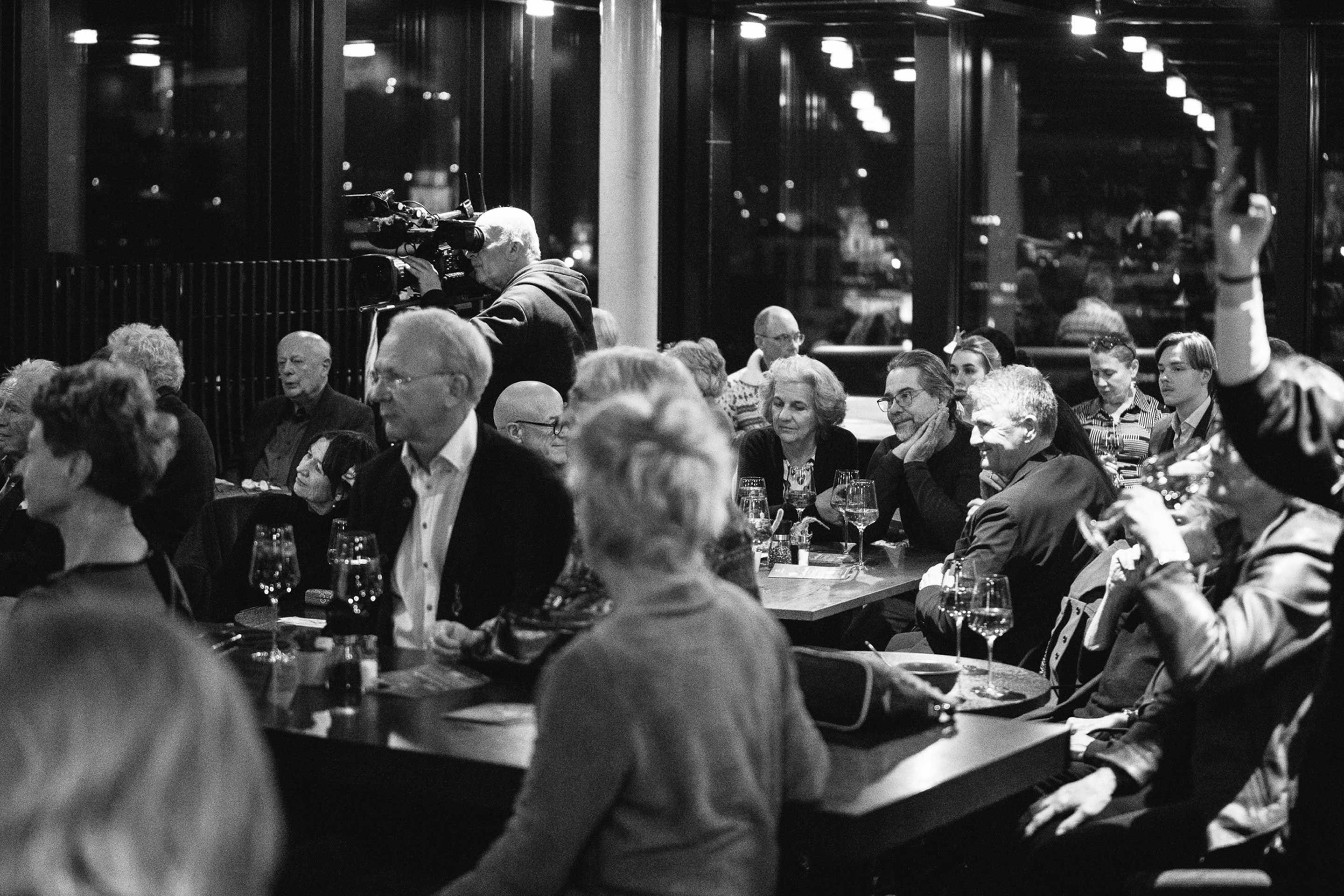 CAMERATA Soundbar #1 - Skalpell und Ebenholz - Was ist der gemeinsame Nenner
