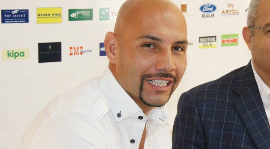 Türkiyə yığmasının keçmiş qapıçısı FETÖ işi çərçivəsində saxlanılıb