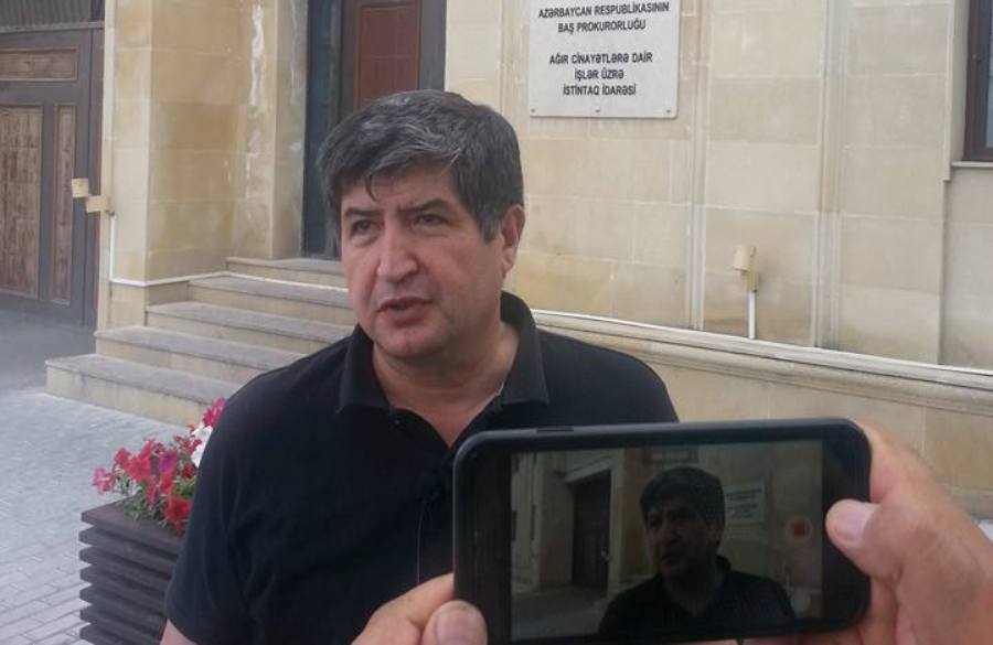 Şahvələd Çobanoğlunu ölkədən çıxmağa qoymadılar