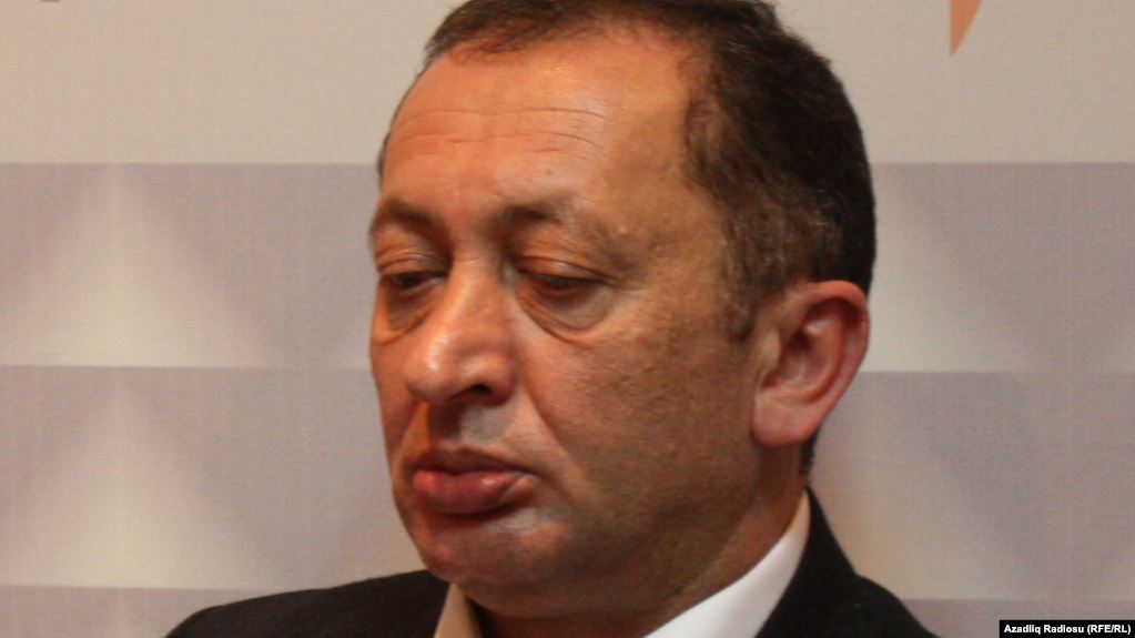 Hüquqşunas Əliabbas Rüstəmov azadlığa buraxılıb