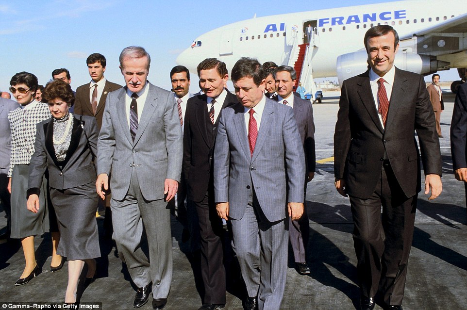 Avropada Əsəd ailəsinə məxsus 500-dən çox mülkə həbs qoyuldu