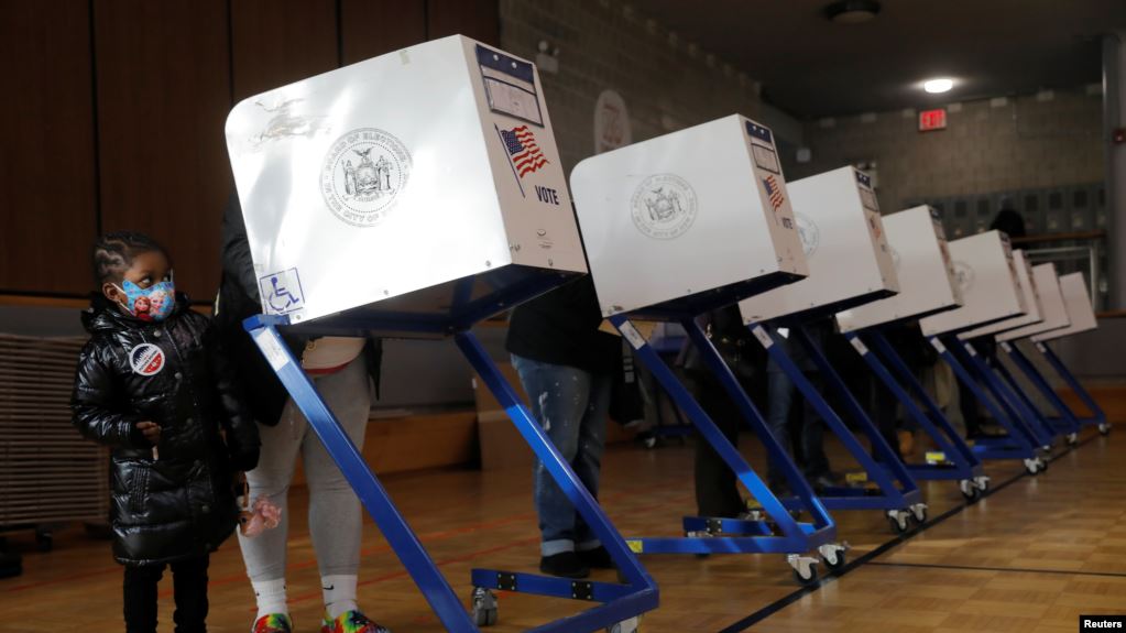 Twitter, Facebook və Google seçki günü dezinformasiya ilə mübarizə aparmağa hazırdır