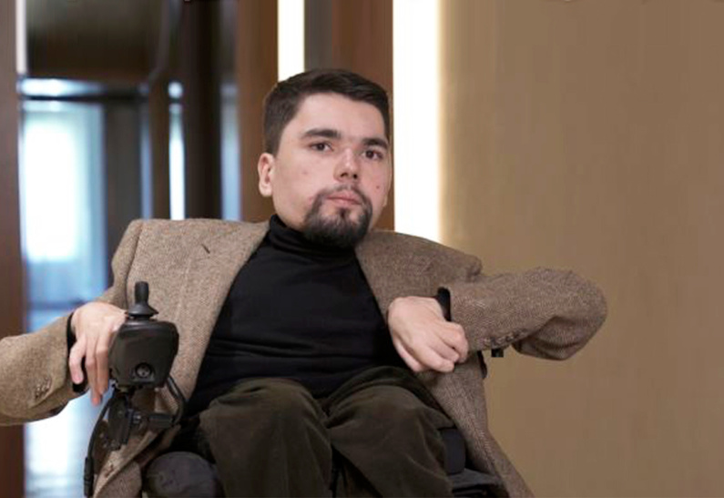 Kremlin ən amansız tənqidçisi "StalinGulag" anonimliyinə son qoyub: Kim olsa yaxşıdır?