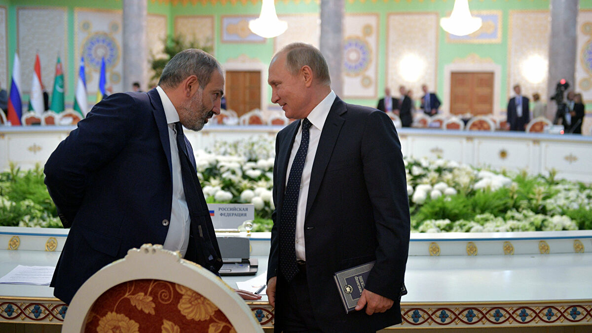 Paşinyan Putindən hərbi yardım istədi