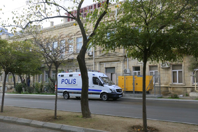 Üç AXCP fəalı 20 günlük həbs edilib
