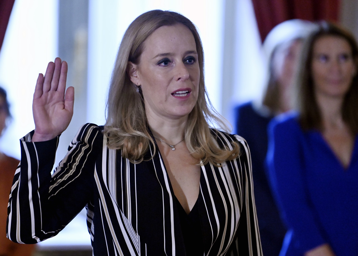 Belçikada nazir gizli qalmalı olan Covid-19 peyvəndlərinin qiymətini səhvən açıqlayıb