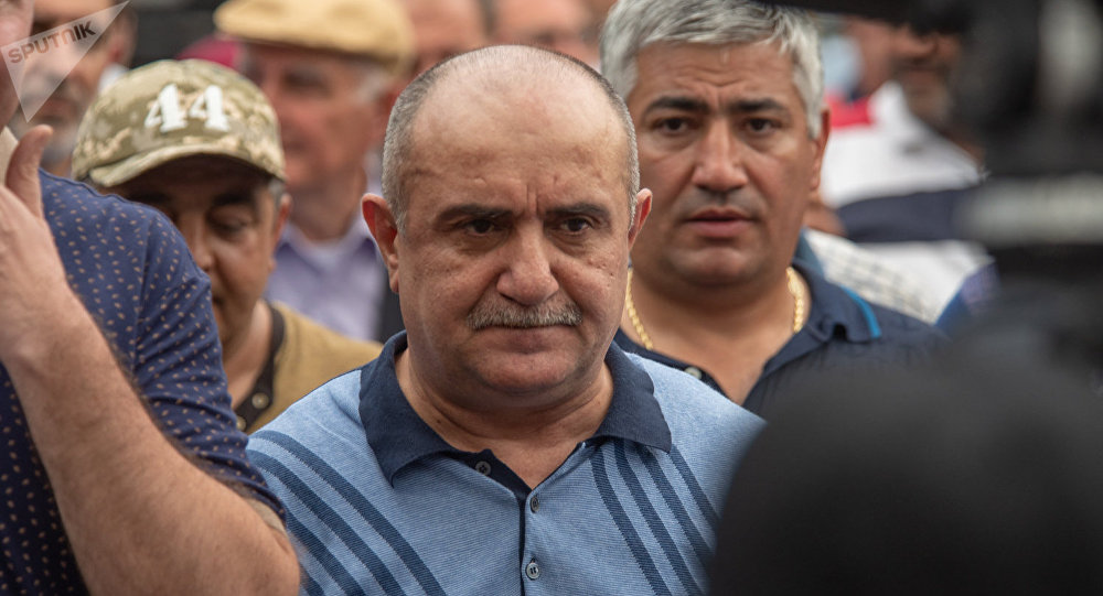 Qarabağlı general vətəndaşlıqdan çıxarılıb - seçkidə iştirak edəcəyini demişdi