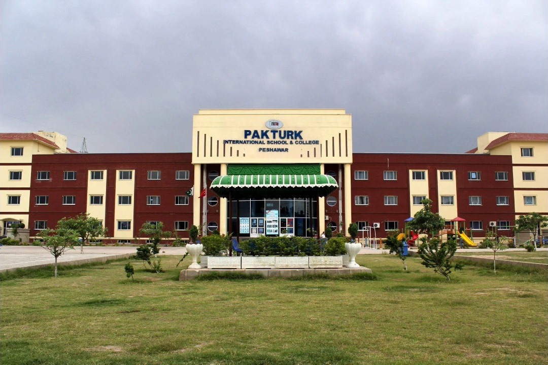 Pakistan Gülən məktəblərinin müəllimlərinə ölkəni tərk etmələri üçün vaxt qoydu