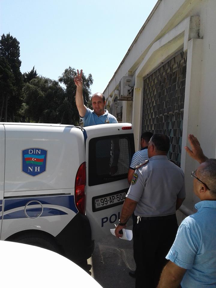 Cəbhəçiyə 25 sutka inzibati həbs cəzası verilib