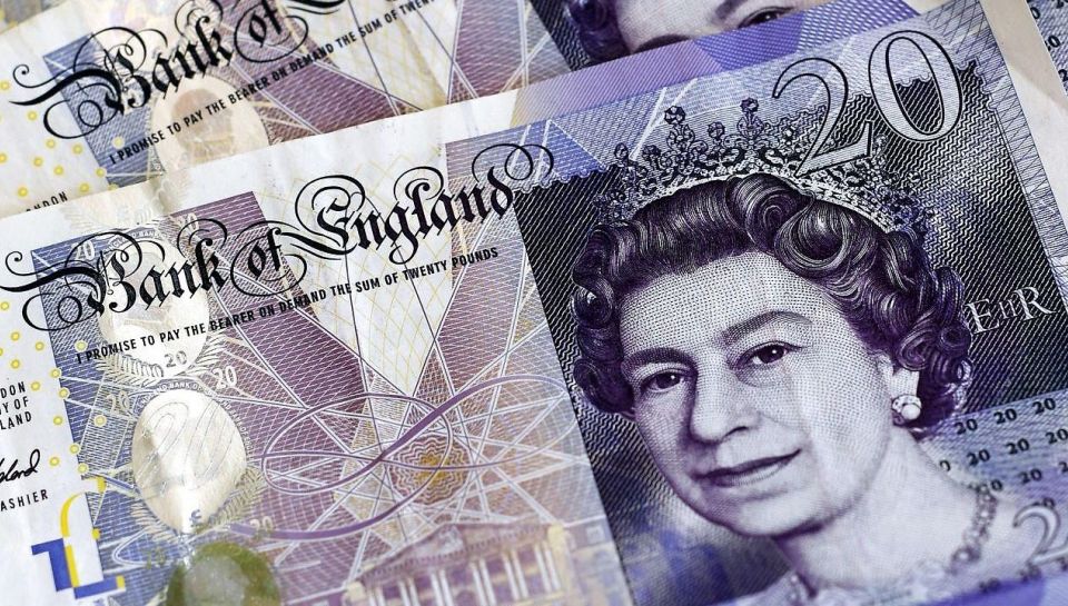 Brexit: Proqnozların əksinə olaraq Britaniyada inflyasiya azalıb