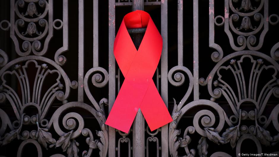 BMT dünyada QİÇS-dən ölənlərin sayının azaldığını elan edib