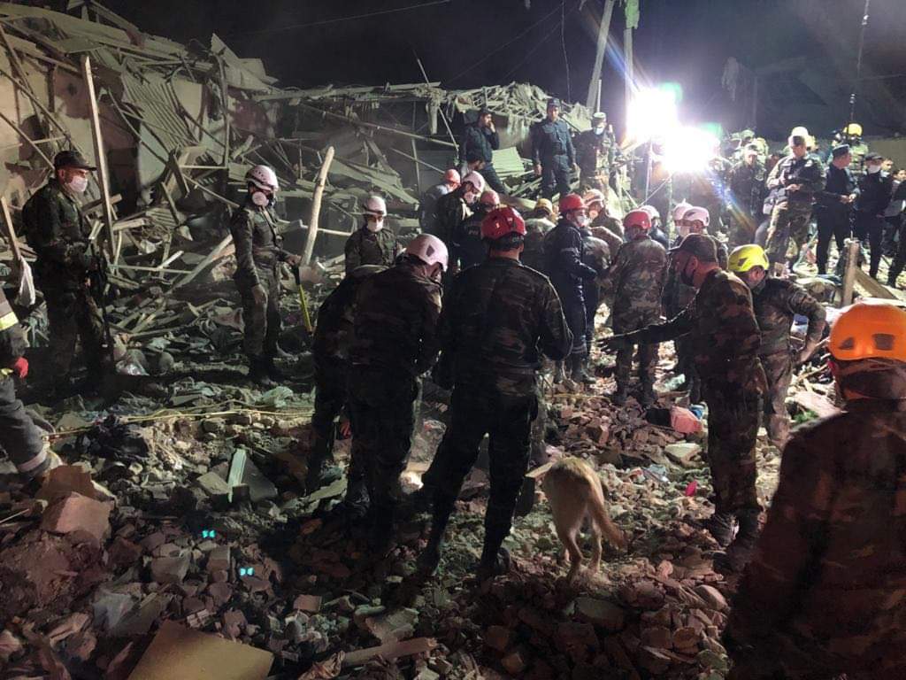 Gəncəyə iki raket atıldı: 14 ölü, 50-ə yaxın yaralı var