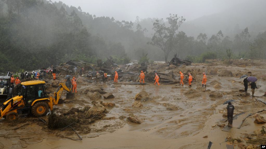 Rekord yağışlar Hindistanda azı 15 nəfərin ölümünə bais olub