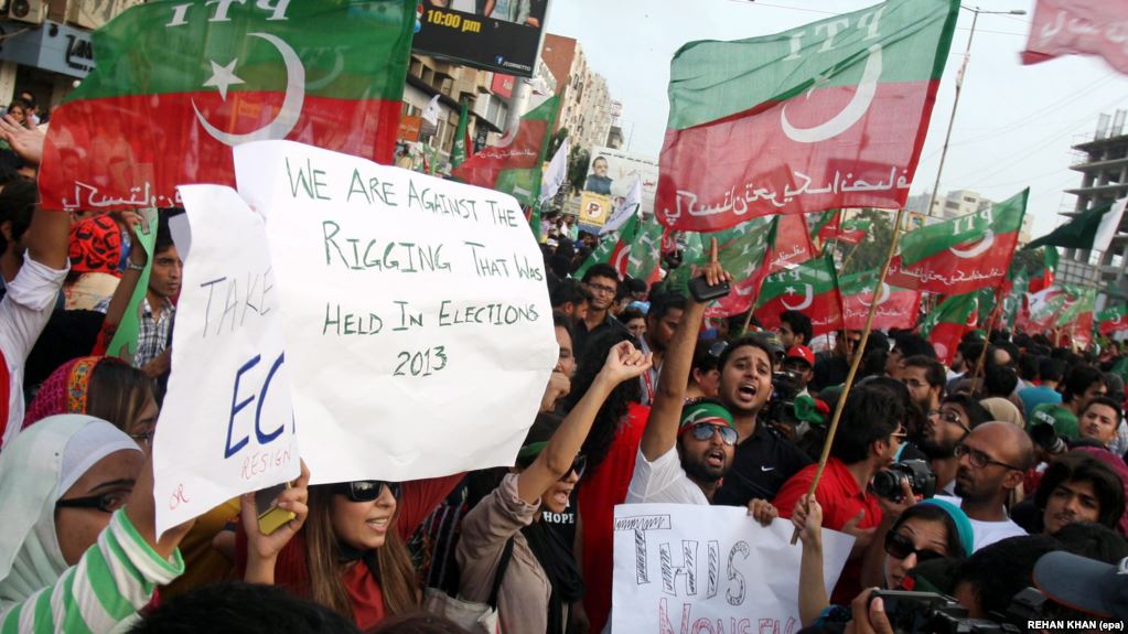 Pakistanda müxalifət seçkinin qalibi olub