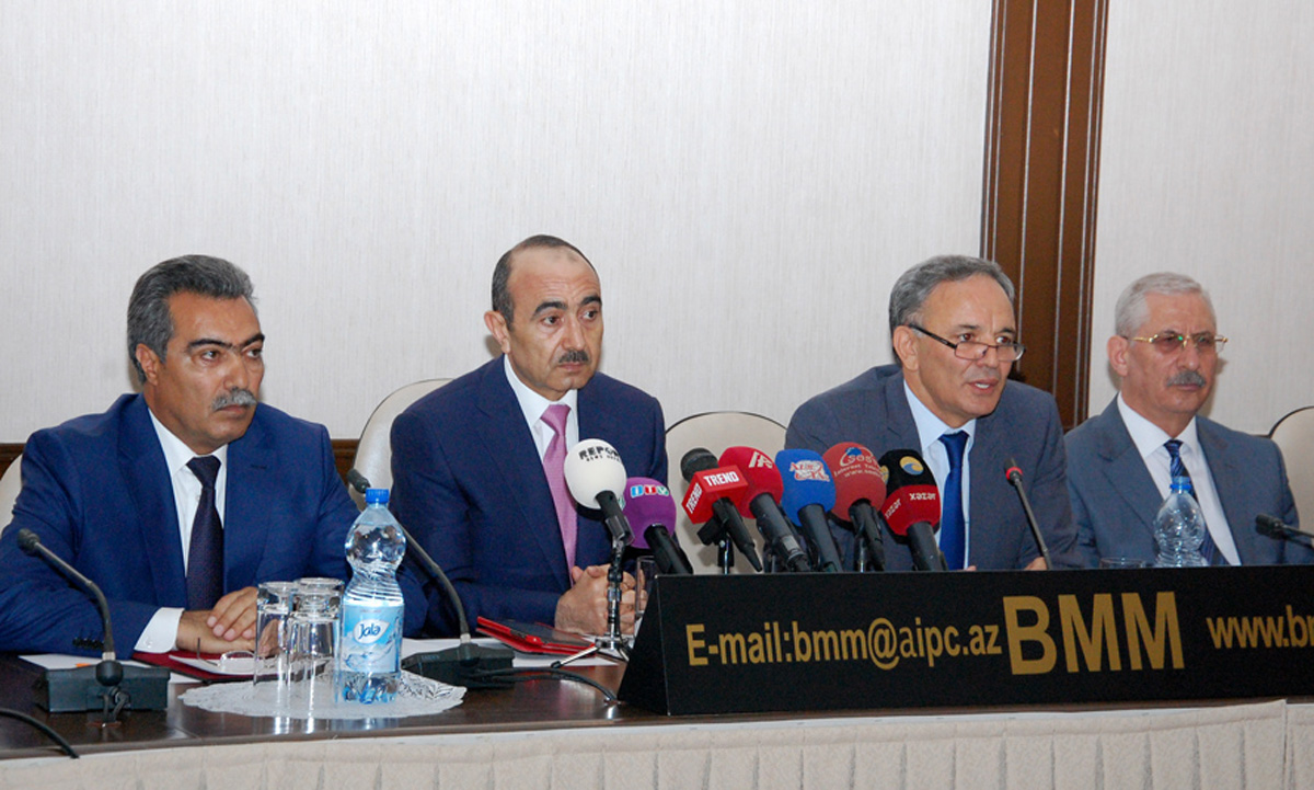 Səfərlinin dediyi bloqer danışır: 'Şərhlər də öncədən razılaşdırılmış olurdu'