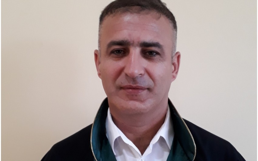 Polis tərəfindən döyüldüyünü deyən vəkil prokurorluğa şikayət edib