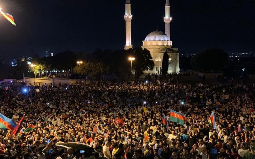 12 AXCP üzvü ev dustaqlığına buraxılıb