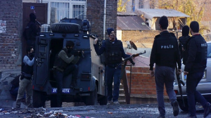 Türkiyədə 3 əsgər şəhid olub, 10 əsgər yaralanıb