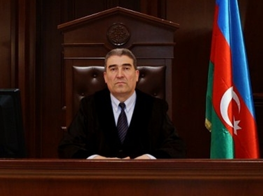Prezident, işində yol verdiyi qüsurlara görə hakimin səlahiyyətlərinə xitam verdi