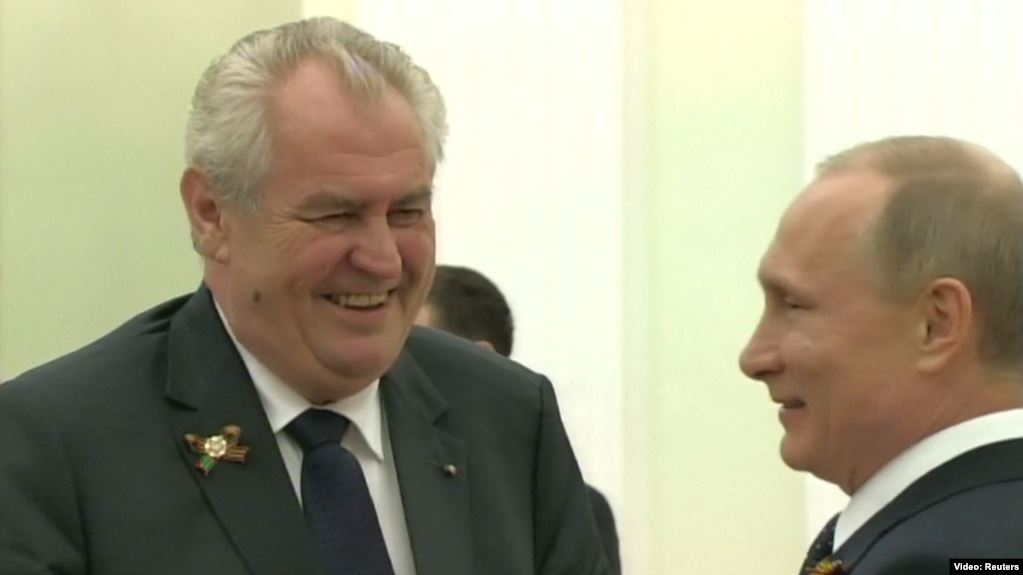 Çexiya prezidenti Rusiya casuslarının siyahısını tələb edir