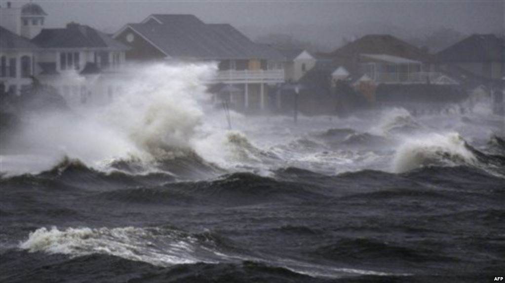 Tropik "Katya" fırtınası ABŞ-a doğru hərəkət edir