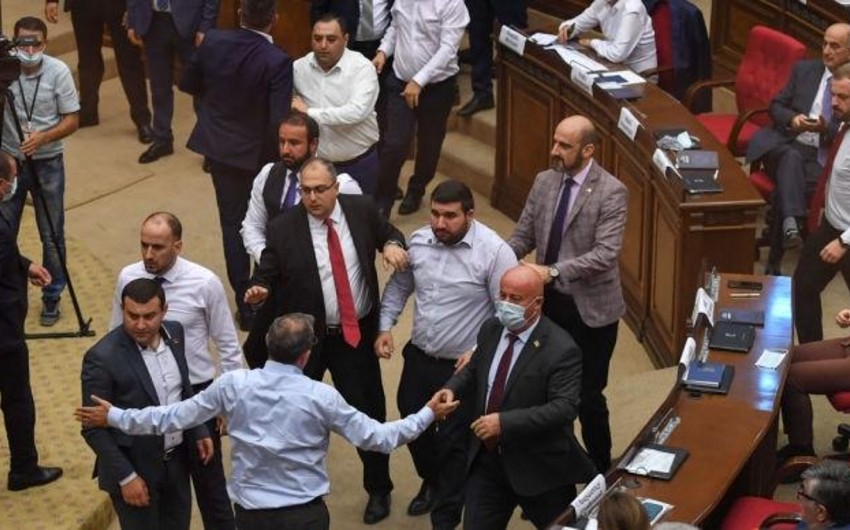 Ermənistanın Xüsusi İstintaq Xidməti parlamentdəki qarşıdurmaları araşdıracaq