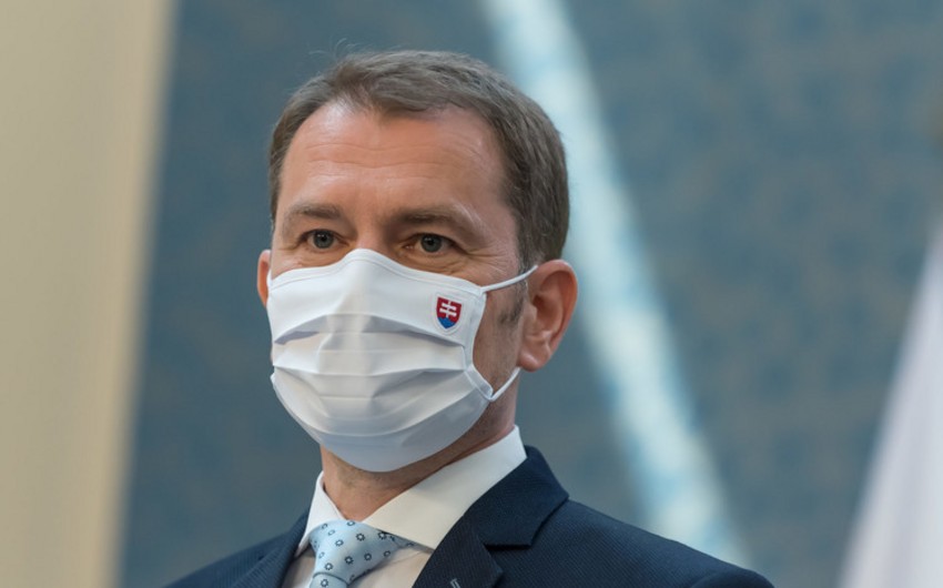 Slovakiyanın baş naziri COVID-19-u kommunistlərlə müqayisə etdi
