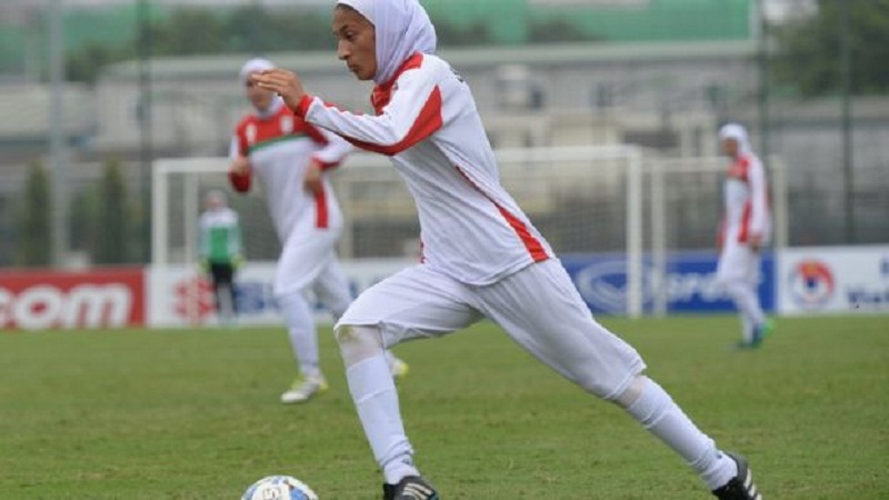 Britaniya mətbuatı: Baş örtüyü İranda qadın idmançıların başına bəlalar açır