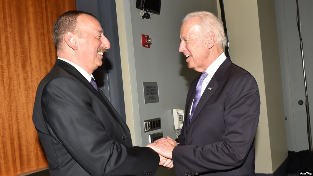 İlham Əliyev Cozef Baydeni təbrik edib
