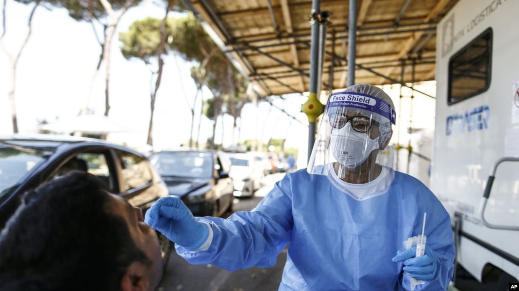 Yoluxma halları rekord həddə çatan Yunanıstan yenidən məhdudiyyətlər tətbiq edir