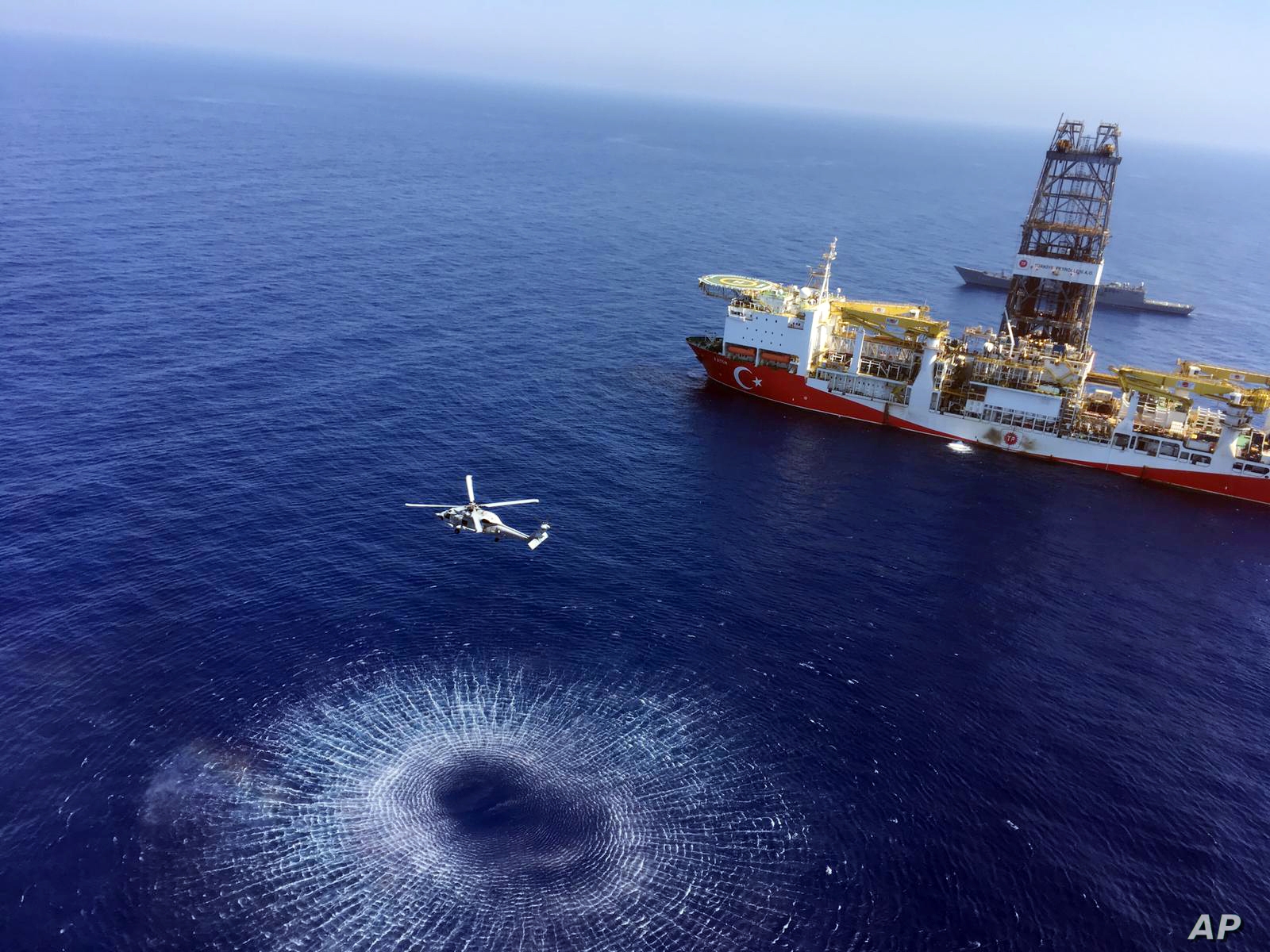 Avropa Birliyi Kiprdə neft-qaz axtarışına görə Türkiyəyə sanksiyalar tətbiq edəcək