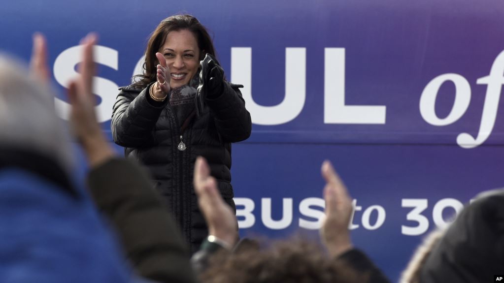 Kamala Harris kəskin seçki kampaniyaları fonunda tarixə düşməyə çalışır