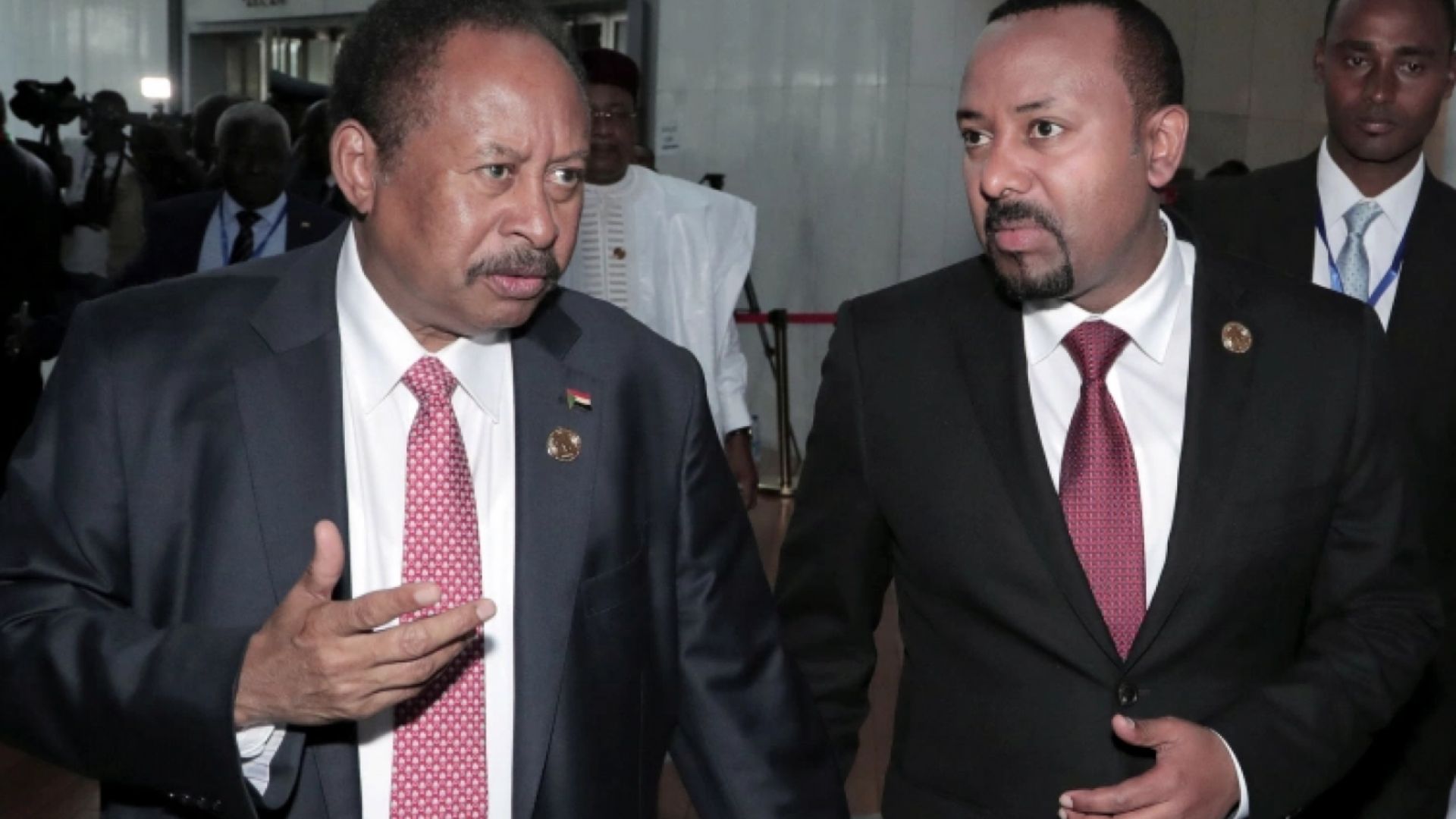 Şərqi Afrika blokundakı 8 ölkə də bir araya gəlib, aralarındakı problemləri həll etməyə çalışırlar