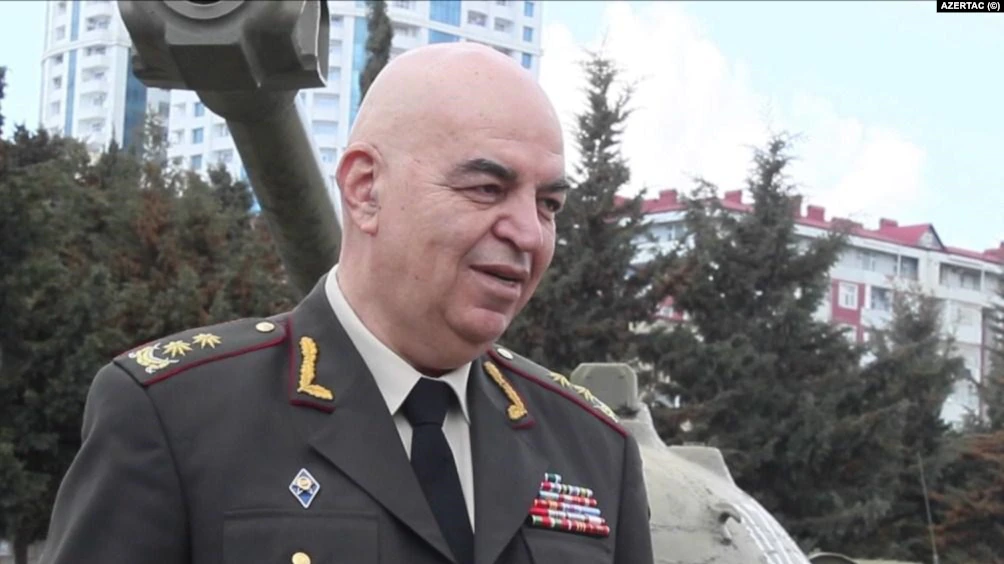 Generalın əmisi oğlu onun adıyla adamlardan pul toplayıb