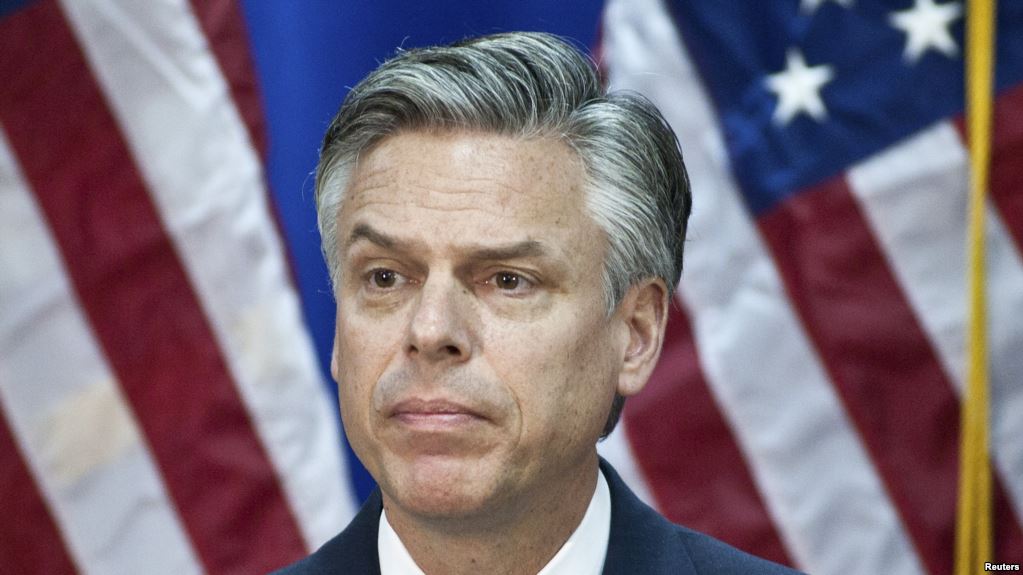 Amerikanın Rusiya səfiri Ermənistanda xeyriyyəçilik edib