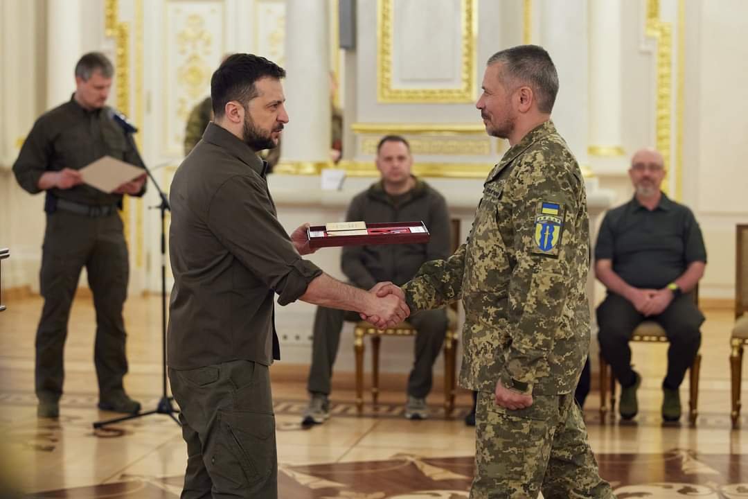 Zelenski iki azərbaycanlını 'Şücaətə görə' ordeni ilə təltif edib