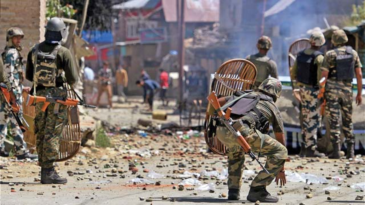 Hindistan höküməti Kəşmir müsəlmanlarına verdiyi imtiyazları ləğv edir